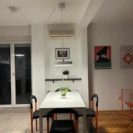 Danube View Apartment *